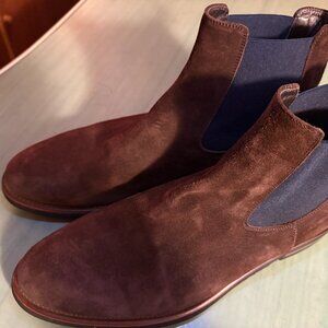 MINT Mens Trask 30-2240 Brown Suede Chelsea Pull On Boots Size 10.5 M Vibram